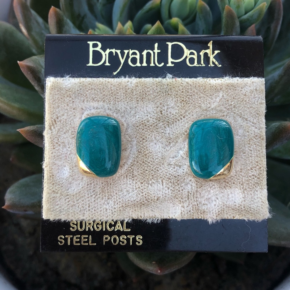 Surgical Steel Emerald Green Gold Stud Earring